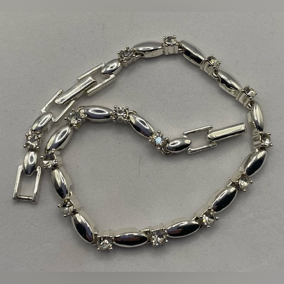 3 for $30 Vintage Avon Signed Cubic Zirconia Silver Plated Bracelet - Picture 2 of 12